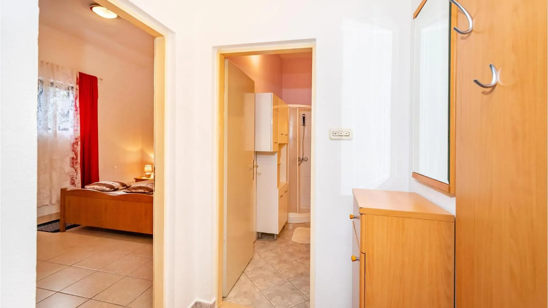 Amazing Apartment In Jasenice With Kitchen 0*, Ясенице